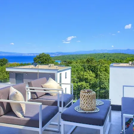 Sol Apartment *