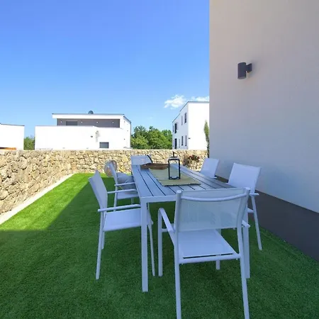 Sol Apartment *