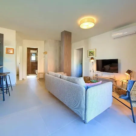 Sol Apartment Njivice