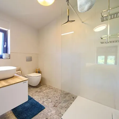 Sol Apartment *